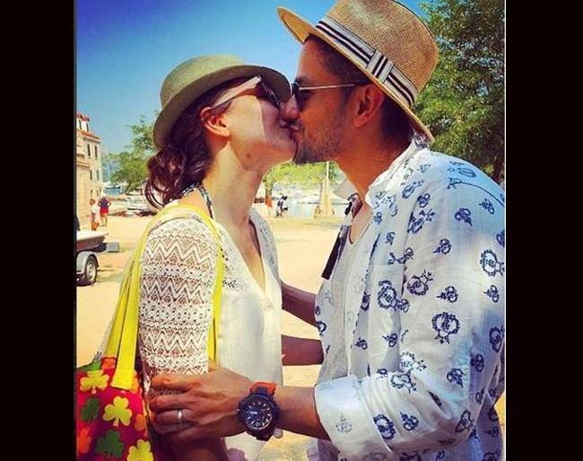 Soha Ali Khan shared Romantic photo with her husband | ​सोहा अली खानने पतीसोबतचे केले रोमांटिक फोटो शेअर
