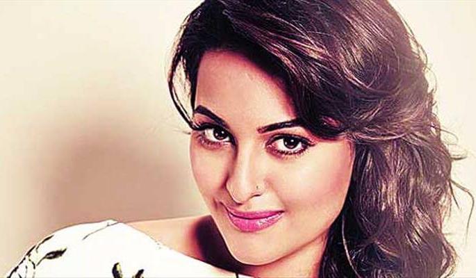 Supporting Dabang Girl's PC | दबंग गर्लचा पीसीला पाठिंबा