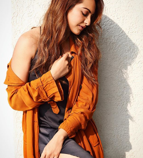 Sonakshi Sinha's Style | सोनाक्षी सिन्हाची स्टाईल Sonakshi Sinha's Style | सोनाक्षी सिन्हाची स्टाईल