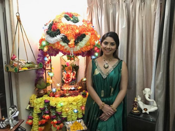 Sonali Kulkarni gets home | ​सोनाली कुलकर्णीच्या घरी आला 'बाप्पा'