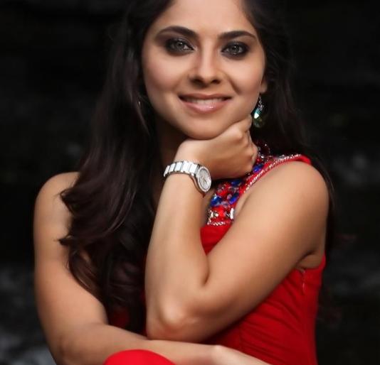 Sonali Kulkarni's reliance on the number of followers? | फॉलोअर्सच्या संख्येमुळे सोनाली कुलकर्णी का भारावली? Sonali Kulkarni's reliance on the number of followers? | फॉलोअर्सच्या संख्येमुळे सोनाली कुलकर्णी का भारावली?