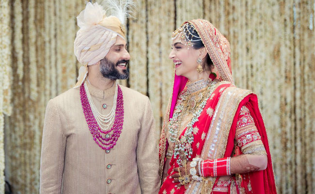 Not only Sonam, but these actresses chose Business Partner! | सोनमच नव्हे तर ‘या’ अभिनेत्रींनी निवडला बिझनेसमन लाइफ पार्टनर! Not only Sonam, but these actresses chose Business Partner! | सोनमच नव्हे तर ‘या’ अभिनेत्रींनी निवडला बिझनेसमन लाइफ पार्टनर!