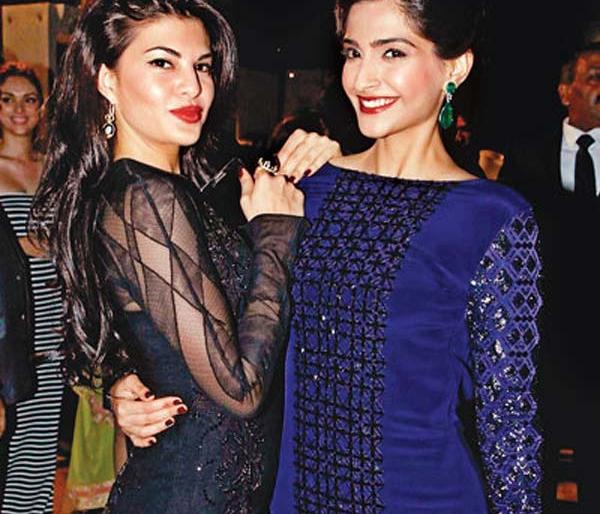 Party with Jacqueline's Neerja | जॅकलीनची नीरजासोबत पार्टी Party with Jacqueline's Neerja | जॅकलीनची नीरजासोबत पार्टी