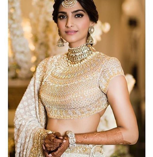 Sonam Kapoor's music serame! | अशी रंगली सोनम कपूरची संगीत सेरेमनी!