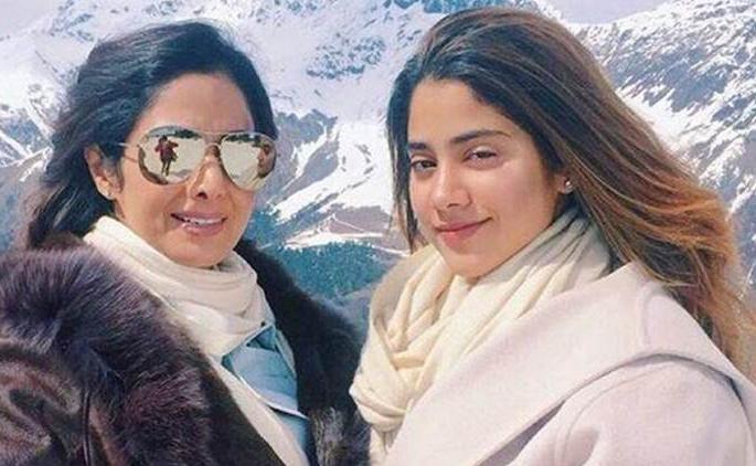 Janhavi Kapoor says, 'I will remember this forever', Jannahvi Kapoor will be 21 years old on March 7 | जान्हवी कपूर म्हणते, ये लम्हे हमेशा याद रहेंगे, येत्या 7 मार्चला जान्हवी कपूर होणार 21 वर्षांची Janhavi Kapoor says, 'I will remember this forever', Jannahvi Kapoor will be 21 years old on March 7 | जान्हवी कपूर म्हणते, ये लम्हे हमेशा याद रहेंगे, येत्या 7 मार्चला जान्हवी कपूर होणार 21 वर्षांची