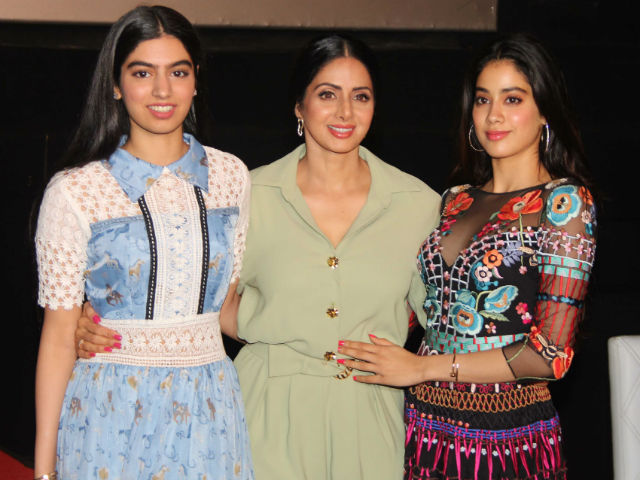 Will Bollywood's debut will be made by Sridevi, will she do the other? | श्रीदेवीची लेक जान्हवी करणार बॉलिवूड डेब्यु,तर दुसरी लेक करणार हे काम?वाचा सविस्तर