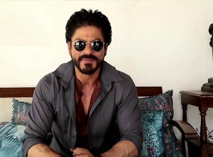 Shah Rukh Khan to release 'Kite' in Makar Sankrati | मकर संक्रातीला शाहरुख खान उडवणार ‘पतंग’ Shah Rukh Khan to release 'Kite' in Makar Sankrati | मकर संक्रातीला शाहरुख खान उडवणार ‘पतंग’