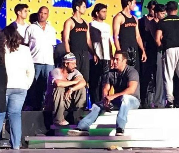 Shahrukh-Salman Zorat !! | शाहरूख-सलमान जोरात!! Shahrukh-Salman Zorat !! | शाहरूख-सलमान जोरात!!