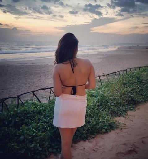 Kapil Sharma's on-screen wife Sumona Chakraborty's bold style | कपिल शर्माची ऑनस्क्रीन पत्नी सुमोना चक्रवर्तीचा बोल्ड अंदाज