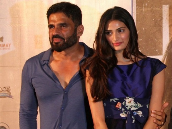 After the debut, it was not easy for a girl to get another film! Pappa Sunil Shetty told Really! | ‘डेब्यूनंतर मुलीला दुसरा चित्रपट मिळविणे सोपे नव्हते’ पप्पा सुनील शेट्टीने सांगितले वास्तव! After the debut, it was not easy for a girl to get another film! Pappa Sunil Shetty told Really! | ‘डेब्यूनंतर मुलीला दुसरा चित्रपट मिळविणे सोपे नव्हते’ पप्पा सुनील शेट्टीने सांगितले वास्तव!