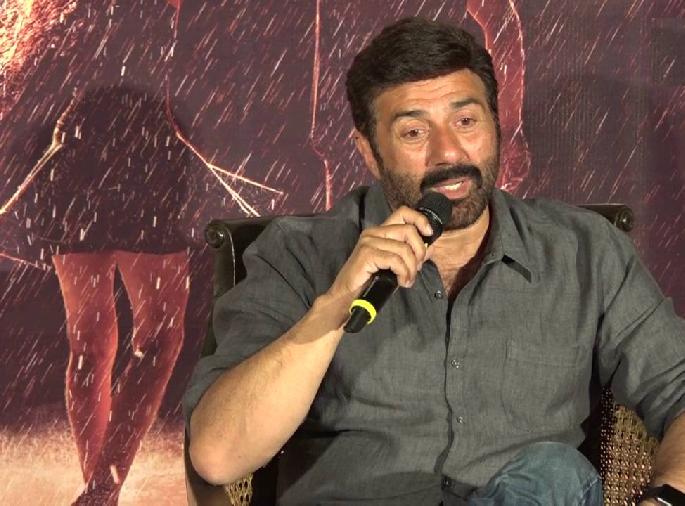 Sunny Deol says, I am busy, will not stand in the election | ​सनी देओल म्हणतो, मी व्यस्त आहे, निवडणूकीत उभा राहणार नाही
