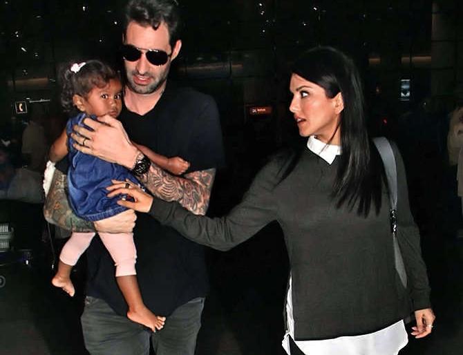 Sunny Leoni girl Nisha and husband Daniel Weber spotted, see photos! | सनी लिओनी मुलगी निशा अन् पती डेनियल वेबरसोबत झाली स्पॉट, पहा फोटो!