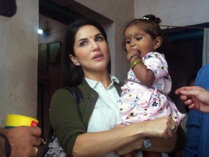 Sunny Leone's life changed after adoption; Read she narrated experience! | निशाला दत्तक घेतल्यानंतर सनी लिओनीचे बदलले आयुष्य; वाचा तिने कथन केलेला अनुभव! Sunny Leone's life changed after adoption; Read she narrated experience! | निशाला दत्तक घेतल्यानंतर सनी लिओनीचे बदलले आयुष्य; वाचा तिने कथन केलेला अनुभव!