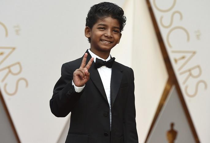 OSCARS 2017: Jimmy Kimmel's 'Lion King' Moment with Sunny Pawar | OSCARS 2017: जिमी किमेलचा मराठमोळ्या सनी पवारसोबत ‘लायन किंग’ मोमेंट