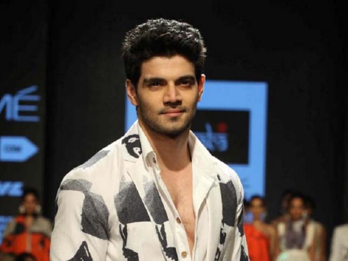 Suraj Pancholi 'Love-Action' in Remo! | सूरज पांचोली रेमोच्या चित्रपटात करणार ‘लव्ह-अॅक्शन’! Suraj Pancholi 'Love-Action' in Remo! | सूरज पांचोली रेमोच्या चित्रपटात करणार ‘लव्ह-अॅक्शन’!