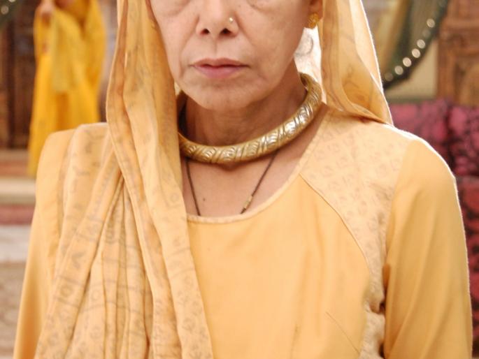 For this reason, Surekha Sikri has not gone to Austria ... | या कारणामुळे सुरेखा सिक्री ऑस्ट्रीयाला गेल्या नाहीत... For this reason, Surekha Sikri has not gone to Austria ... | या कारणामुळे सुरेखा सिक्री ऑस्ट्रीयाला गेल्या नाहीत...