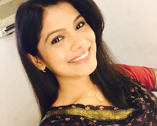 Anjali made an idiot | ​सुरूची अडारकर बनली अंजली