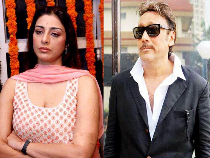 Trying to get rid of Nutshek Dhank Jackie Shroff with Tabab! | नशेत धुंद जॅकी श्रॉफने तब्बूसोबत जबरदस्ती करण्याचा केला होता प्रयत्न! Trying to get rid of Nutshek Dhank Jackie Shroff with Tabab! | नशेत धुंद जॅकी श्रॉफने तब्बूसोबत जबरदस्ती करण्याचा केला होता प्रयत्न!