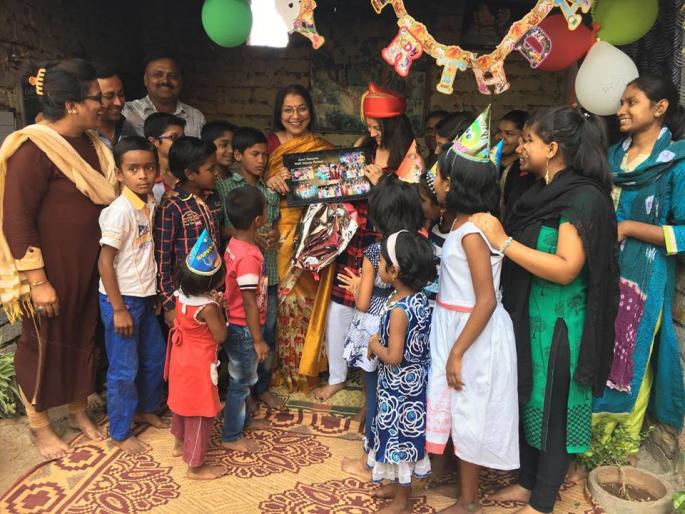 Tejaswini celebrates childhood with her children! | तेजस्विनीने साजरा केला बालदिन तिच्या मुलांसोबत! Tejaswini celebrates childhood with her children! | तेजस्विनीने साजरा केला बालदिन तिच्या मुलांसोबत!