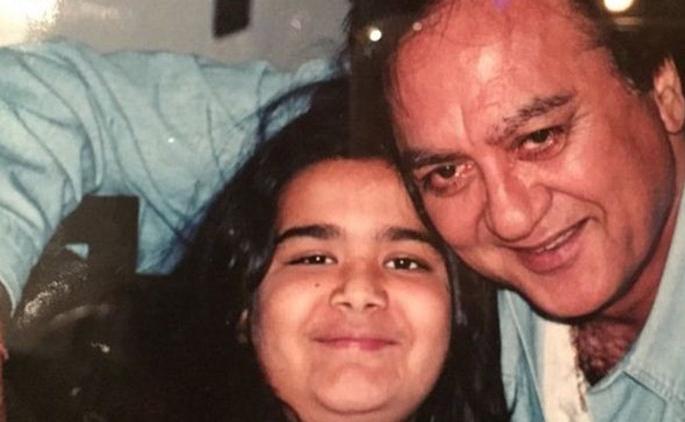 Trishala grandfather Sunil Duttna Vahili tribute | त्रिशालाने आजोबा सुनील दत्तना वाहिली श्रद्धांजली