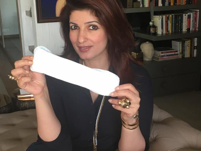 The user said, 'Padman Challenge' means the hypocrisy of Twinkle Khanna; Twinkle answered by answering! | यूजर्सनी म्हटले, ‘पॅडमॅन चॅलेंज’ म्हणजे ट्विंकल खन्नाचा ढोंगीपणा; ट्विंकलने दिले जशास तसे उत्तर!