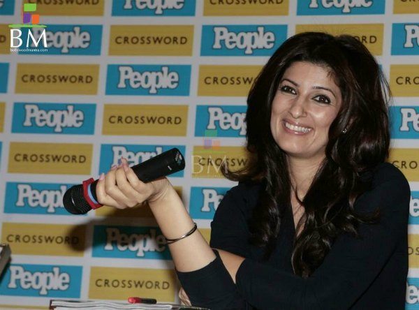 Twinkle says, who is Akshay? | ट्विकंल म्हणते, कोण अक्षय?