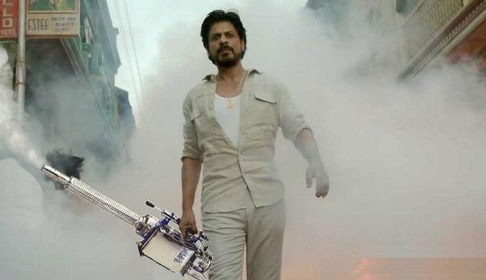 Shah Rukh Khan in Delhi? Jokes viral scam of 'Rais' | का मारतोय शाहरुख दिल्लीतील डास? ‘रईस’ची टर उडवणारे जोक्स व्हायरल Shah Rukh Khan in Delhi? Jokes viral scam of 'Rais' | का मारतोय शाहरुख दिल्लीतील डास? ‘रईस’ची टर उडवणारे जोक्स व्हायरल