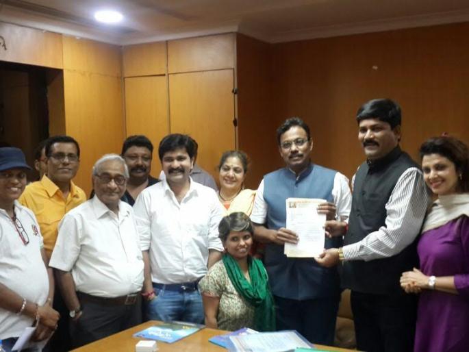 Regular review of ineligible Marathi films ... | अपात्र मराठी चित्रपटांचे पुनर्परिक्षण होणार...