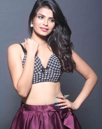 Sonali will do item song in Marathi | ​ सोनाली करणार मराठीत आयटम साँग