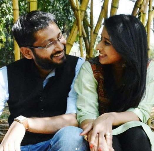 Shreya Bugade How her husband is busy promoting love, know LoveWorld's Lovestory | श्रेया बुगडे तिच्या पती निखीलने कसं केले प्रपोज, जाणून घ्या लव्हबर्ड्सची लव्हस्टोरी Shreya Bugade How her husband is busy promoting love, know LoveWorld's Lovestory | श्रेया बुगडे तिच्या पती निखीलने कसं केले प्रपोज, जाणून घ्या लव्हबर्ड्सची लव्हस्टोरी