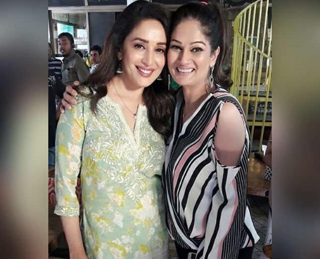 This Maratha actress has done a new girlfriend, shooting at the shooting set | या मराठमोळ्या अभिनेत्रीला गवसली नवीन मैत्रीण,शूटिंगच्या सेटवर अशी करतात मौजमस्ती This Maratha actress has done a new girlfriend, shooting at the shooting set | या मराठमोळ्या अभिनेत्रीला गवसली नवीन मैत्रीण,शूटिंगच्या सेटवर अशी करतात मौजमस्ती