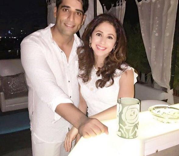 Happy Marriage Anniversary: Ten years later, this actress had done a secret marriage with a young man; Share photos done now! | Happy Marriage Anniversary : दहा वर्षांनी लहान तरुणासोबत ‘या’ अभिनेत्रीने केले होते सीक्रेट लग्न; आता केला फोटो शेअर! Happy Marriage Anniversary: Ten years later, this actress had done a secret marriage with a young man; Share photos done now! | Happy Marriage Anniversary : दहा वर्षांनी लहान तरुणासोबत ‘या’ अभिनेत्रीने केले होते सीक्रेट लग्न; आता केला फोटो शेअर!