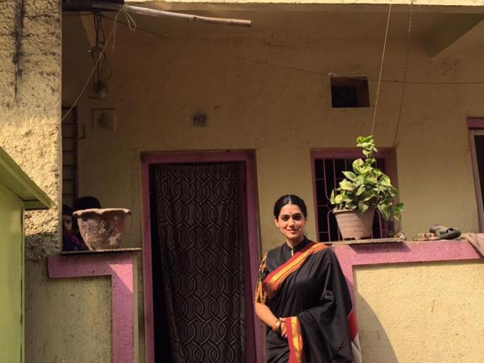 Urmila Kanetkar-Kothare took a meeting with the family of Vithabai Narayangaonkar | उर्मिला कानेटकर-कोठारेने घेतली विठाबाई नारायणगांवकर यांच्या कुटुंबीयांची भेट Urmila Kanetkar-Kothare took a meeting with the family of Vithabai Narayangaonkar | उर्मिला कानेटकर-कोठारेने घेतली विठाबाई नारायणगांवकर यांच्या कुटुंबीयांची भेट