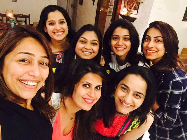 Gujju Party of Marathi celebrities | मराठी सेलिब्रेटींची गुज्जू पार्टी Gujju Party of Marathi celebrities | मराठी सेलिब्रेटींची गुज्जू पार्टी