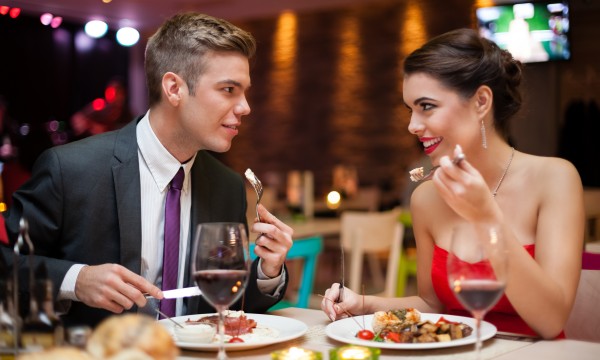 VALENTINE DAY SPECIAL: Make hair and skin beautiful for Valentine's Day! | VALENTINE DAY SPECIAL : ‘व्हॅलेंटाईन्स डे’ला केस व त्वचा बनवा सुंदर ! VALENTINE DAY SPECIAL: Make hair and skin beautiful for Valentine's Day! | VALENTINE DAY SPECIAL : ‘व्हॅलेंटाईन्स डे’ला केस व त्वचा बनवा सुंदर !
