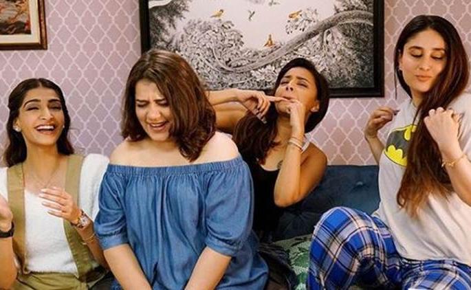 BOX OFFICE: 'Veer The Wedding' has been recovered in just two days, the cost of production, so many millions earned! | BOX OFFICE : ‘वीरे दी वेडिंग’ने दोनच दिवसात वसूल केला निर्मितीचा खर्च, कमाविले इतके कोटी! BOX OFFICE: 'Veer The Wedding' has been recovered in just two days, the cost of production, so many millions earned! | BOX OFFICE : ‘वीरे दी वेडिंग’ने दोनच दिवसात वसूल केला निर्मितीचा खर्च, कमाविले इतके कोटी!