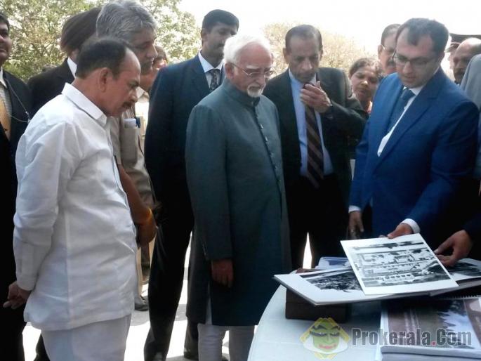 Hamid Ansari saw the Qutub Shahi Tomb | ​हामीद अन्सारींनी पाहिला कुतुब शाही मकबरा