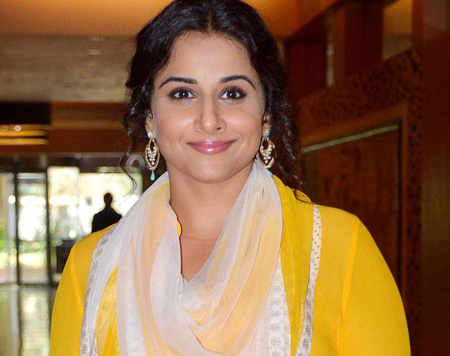 Vidya balan has given her in Beguman | विद्या बालनने बेगमजानमध्ये दिल्या आहेत शिव्या