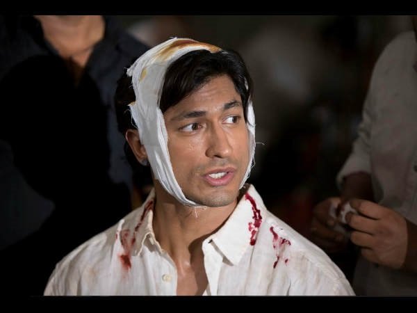 This happened during the shooting of the wild | असा घडला जंगलीच्या शूटिंग दरम्यान अपघात, विद्युत जामवाल झाला जखमी