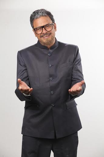 Fifty-fifths of plays - Vijay Patwardhan has performed a unique record | नाटकांची पन्नाशी पूर्ण- विजय पटवर्धन यांनी केला अनोखा विक्रम