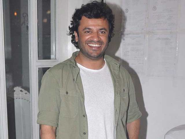 Accusations of sexual exploitation on director Vikas Bahl | दिग्दर्शक विकास बहलवर लैंगिक शोषणाचा आरोप