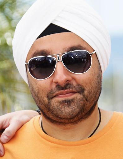 Vikram Chatwal's life is on the rise | विक्रम चटवालचे आयुष्य पूर्वपदावर