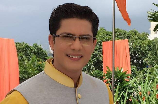The giant was welcomed loud | ​ विशालचे स्वागत झाले जोरात
