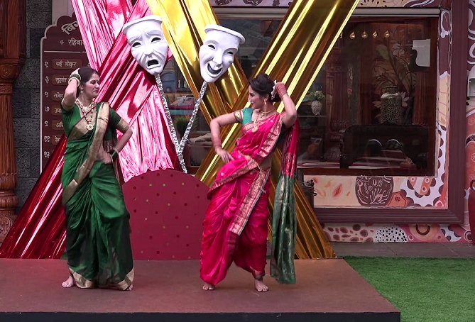 It was celebrated in the Big Boss house in Maharashtra Day | बिग बॉसच्या घरात असा साजरा झाला महाराष्ट्र दिन It was celebrated in the Big Boss house in Maharashtra Day | बिग बॉसच्या घरात असा साजरा झाला महाराष्ट्र दिन