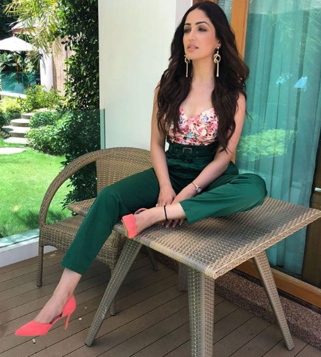 Yami Gautam's bold style | यामी गौतमचा बोल्ड अंदाज