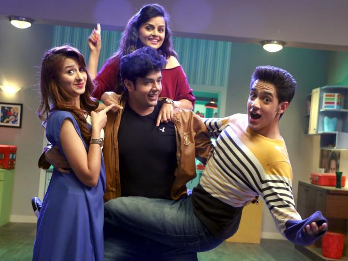 The audience will take a series of Yasho Tashan series | यारो का टशन ही मालिका घेणार प्रेक्षकांचा निरोप The audience will take a series of Yasho Tashan series | यारो का टशन ही मालिका घेणार प्रेक्षकांचा निरोप
