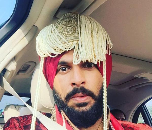 Have you seen why UV's last 'Bachelor Selfie'? | तुम्ही पाहिलीत का युवीची शेवटची ‘बॅचरल सेल्फी’? Have you seen why UV's last 'Bachelor Selfie'? | तुम्ही पाहिलीत का युवीची शेवटची ‘बॅचरल सेल्फी’?