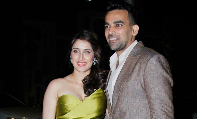 For this reason Zaheer Khan has become the mother of Sagarika Ghatge's mother | या कारणामुळे जहीर खान बनला आहे सागरिका घाटगेच्या आईचा लाडका For this reason Zaheer Khan has become the mother of Sagarika Ghatge's mother | या कारणामुळे जहीर खान बनला आहे सागरिका घाटगेच्या आईचा लाडका
