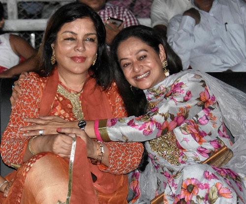 Zainat Aman and Zarina Wahab will appear in the Love Life Screw Ups website | ​झीनत अमान आणि झरिना वहाब दिसणार लव्ह लाइफ स्क्रू अप्स या वेबसिरिजमध्ये