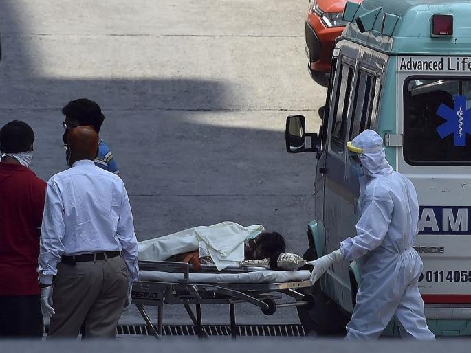 CoronaVirus News 12 people died of lack of oxygen in peoples hospital in bhopal | CoronaVirus News: धक्कादायक! ऑक्सिजनच्या तुटवड्यामुळे १२ कोरोना रुग्णांचा तडफडून मृत्यू CoronaVirus News 12 people died of lack of oxygen in peoples hospital in bhopal | CoronaVirus News: धक्कादायक! ऑक्सिजनच्या तुटवड्यामुळे १२ कोरोना रुग्णांचा तडफडून मृत्यू